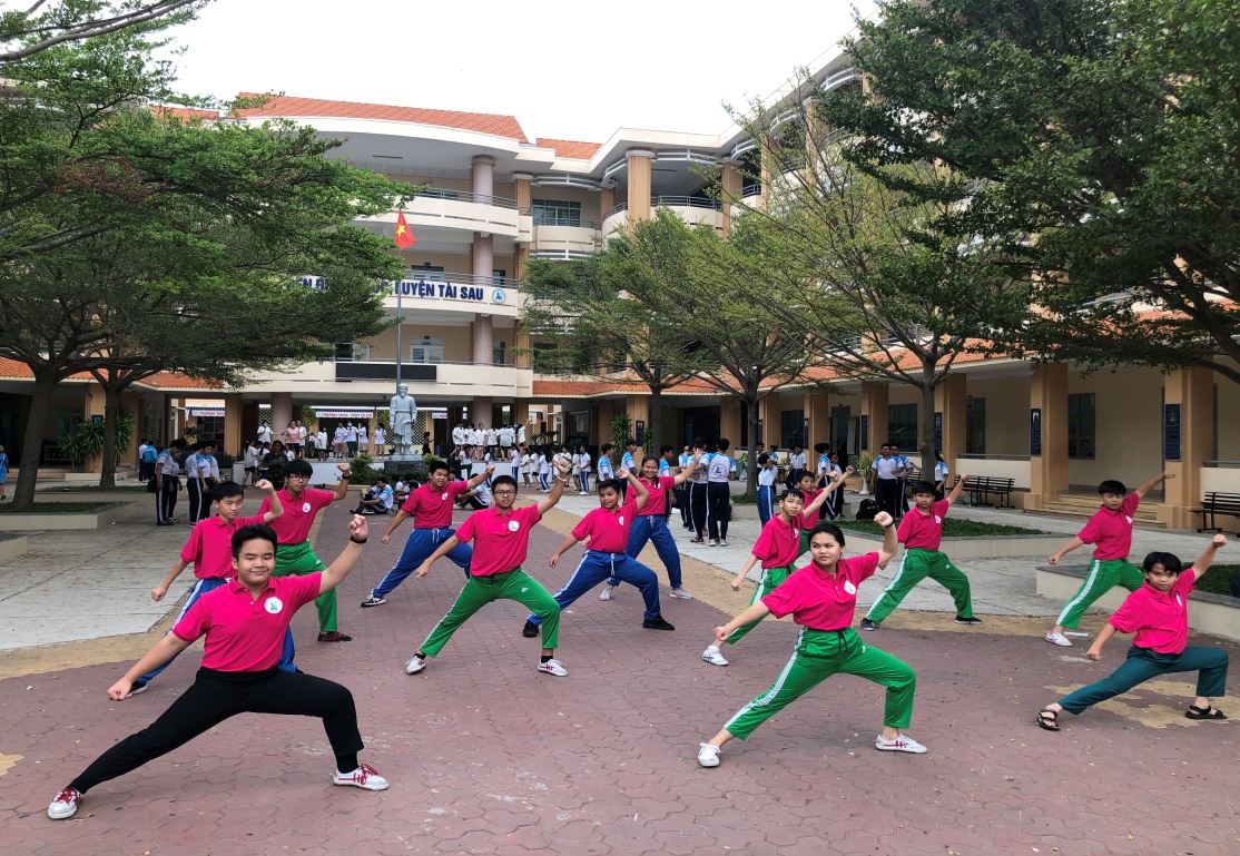 Đa dạng các hình thức sinh hoạt câu lạc bộ  tại trường Lê Lợi